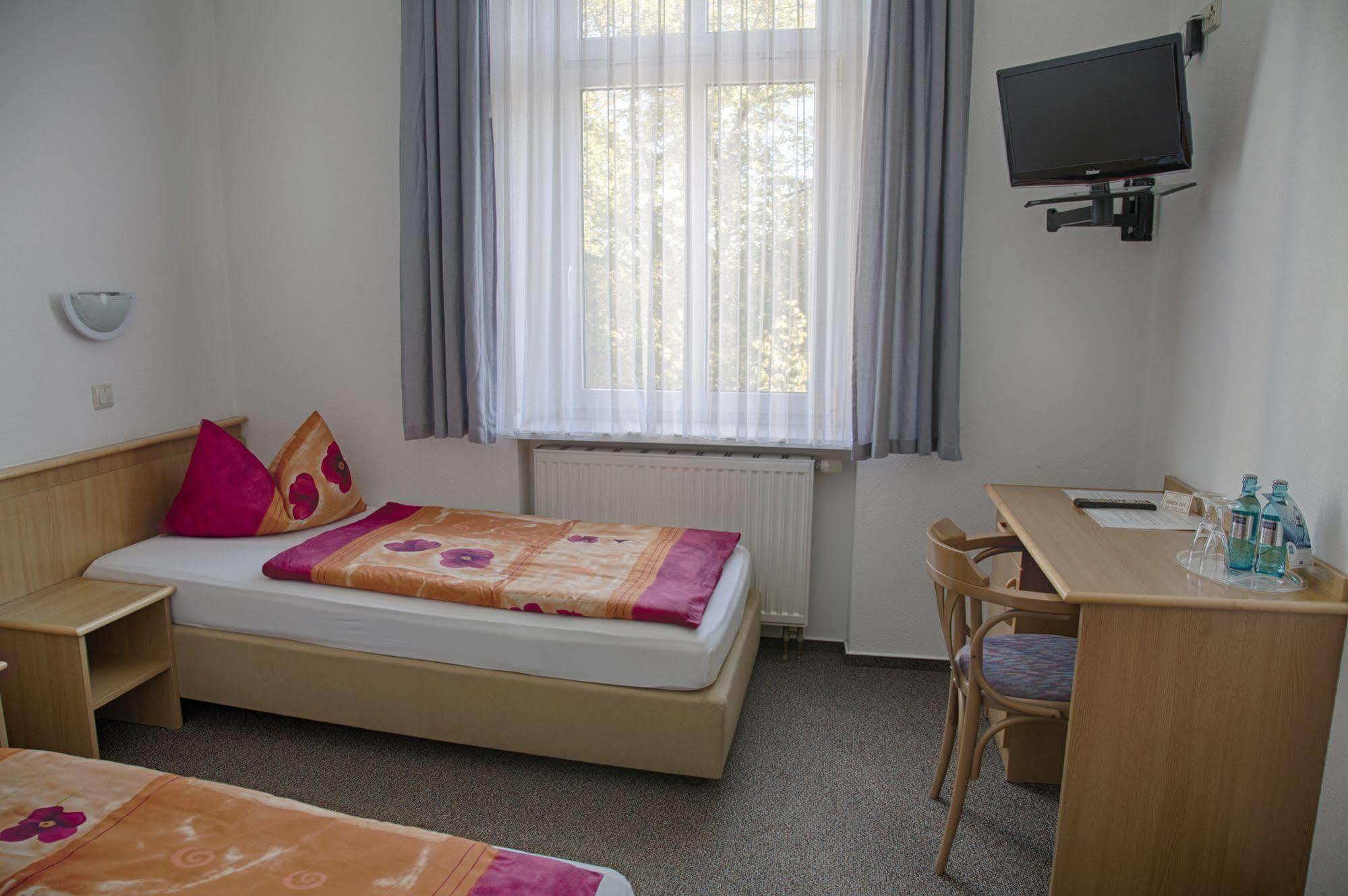 Hotel Albena - Garni Hotel Furstenwalde Luaran gambar